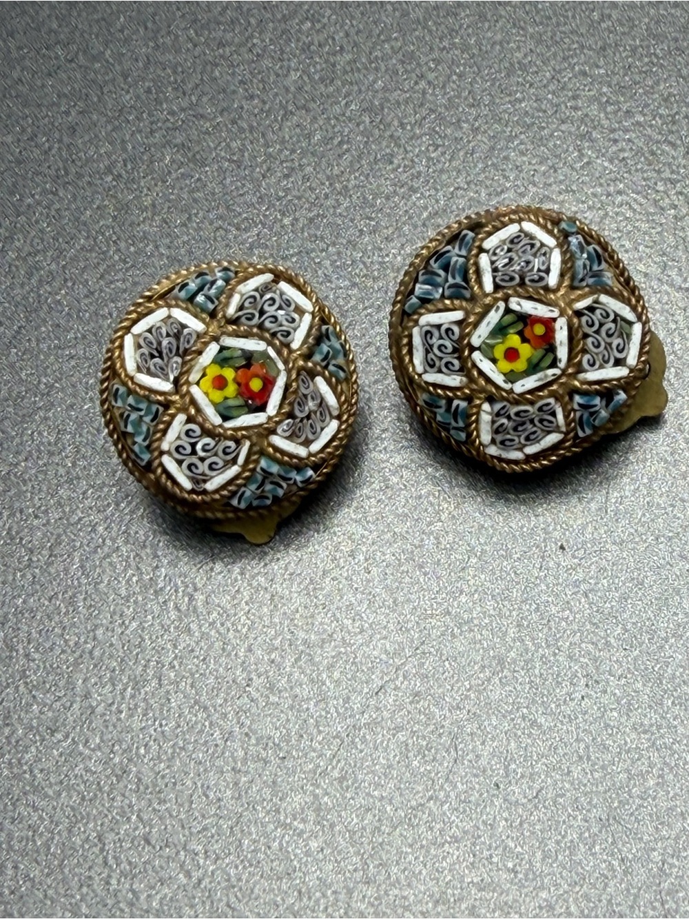 ❤️2/$80 Vintage Mosaic Floral Round Clip-On Earrings - Multicolor